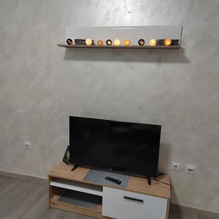 Apartment Queen 3 *